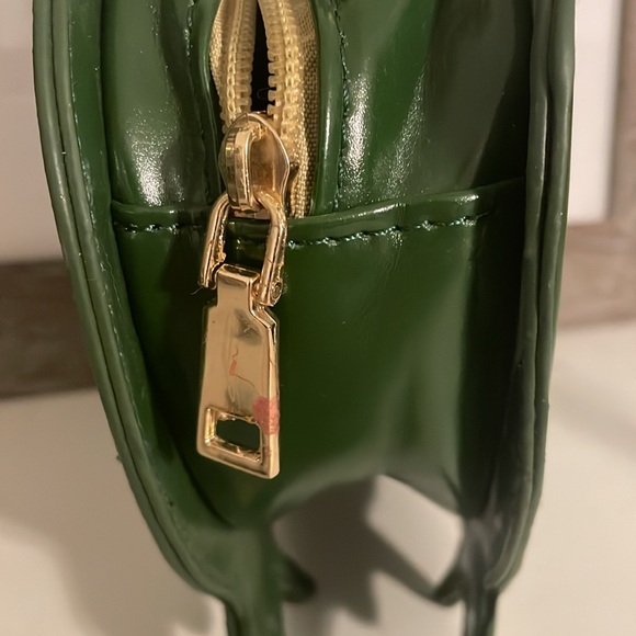 Lulu Hun for Collectif Henry Frog Prince Purse - Picture 7 of 10